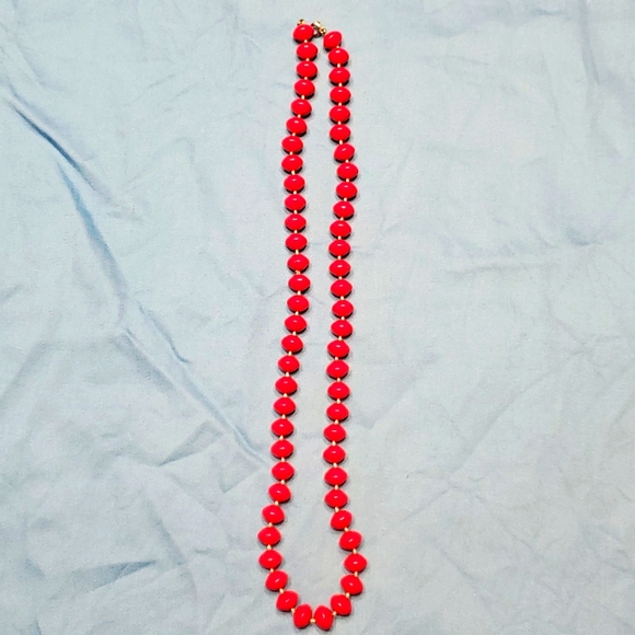 Vtg Bright red strand of beads - Picture 1 of 4